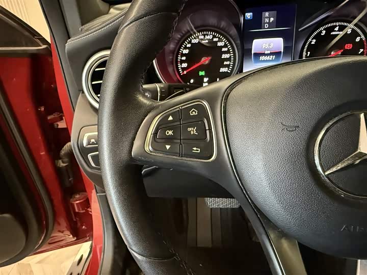 Mercedes-Benz GLC 2018 GLC 260 4 MATIC Luxury — фото 25