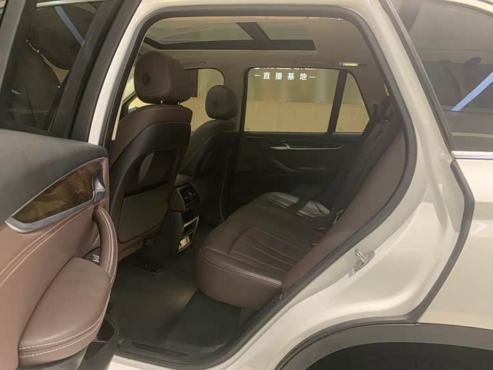 BMW X5 2015 x Drive 28i — фото 7