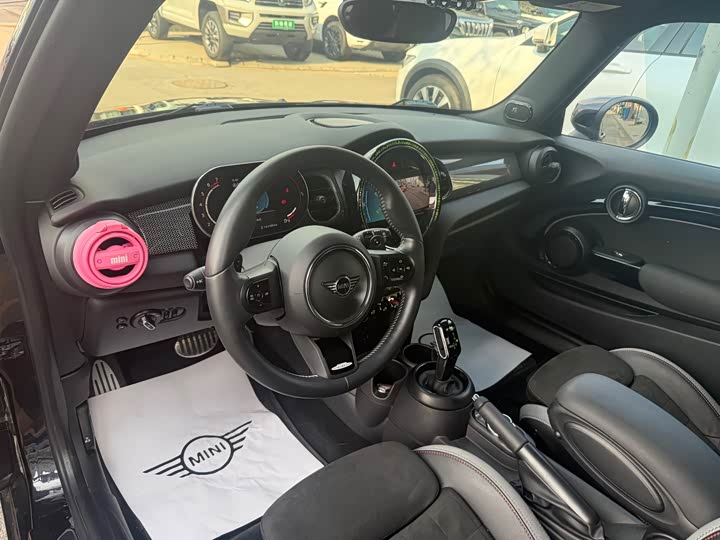 MINI Hatch — фото 11