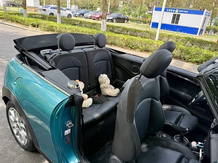 MINI Cabrio — фото 16