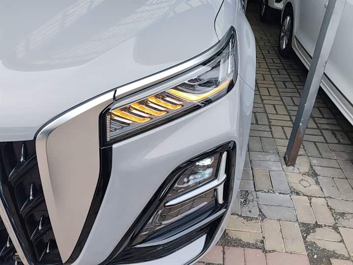 Hongqi HS5 2023 2.0 T Pro — фото 24