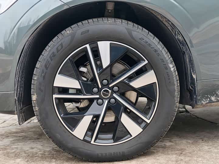 Volvo XC60 2026 B 5 4 WD — фото 11