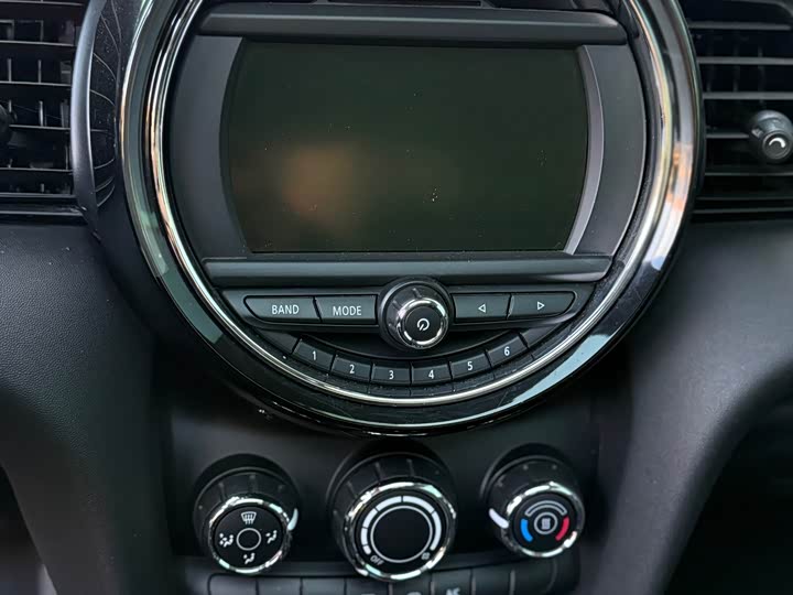 MINI Hatch — фото 12
