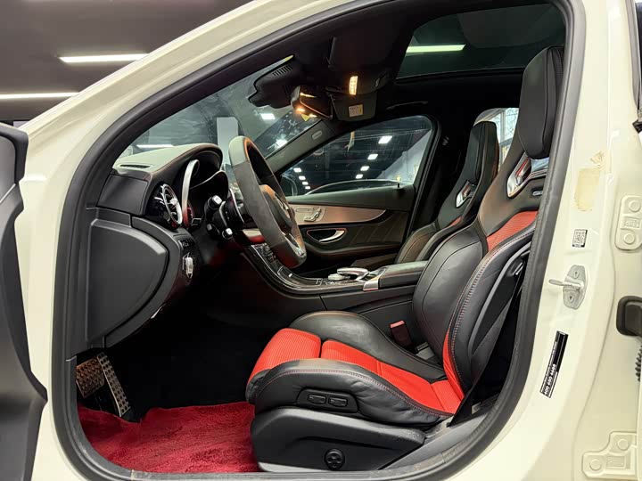 Mercedes-Benz C-Class 2015 AMG C 63 — фото 4