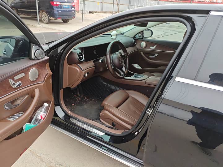 Mercedes-Benz E-Class E 260 L — фото 4