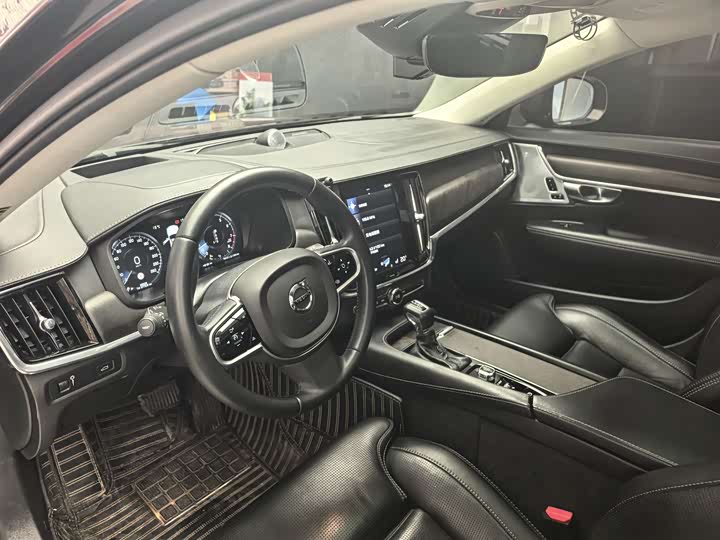 Volvo V90 2019 Cross Country T 5 AWD V — фото 4