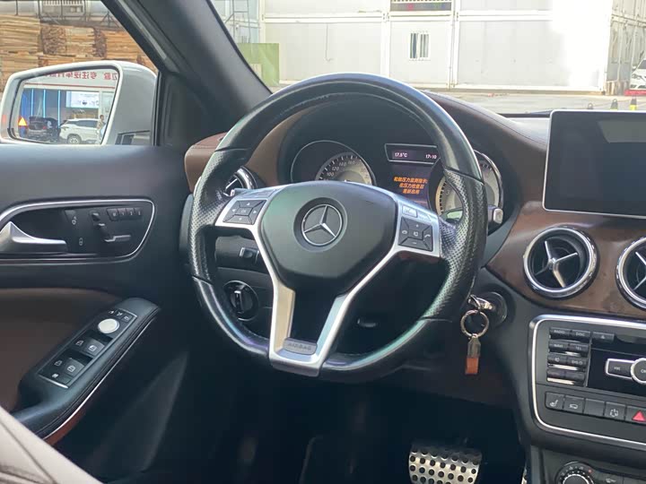 Mercedes-Benz GLA 2015 GLA 260 4 MATIC — фото 13