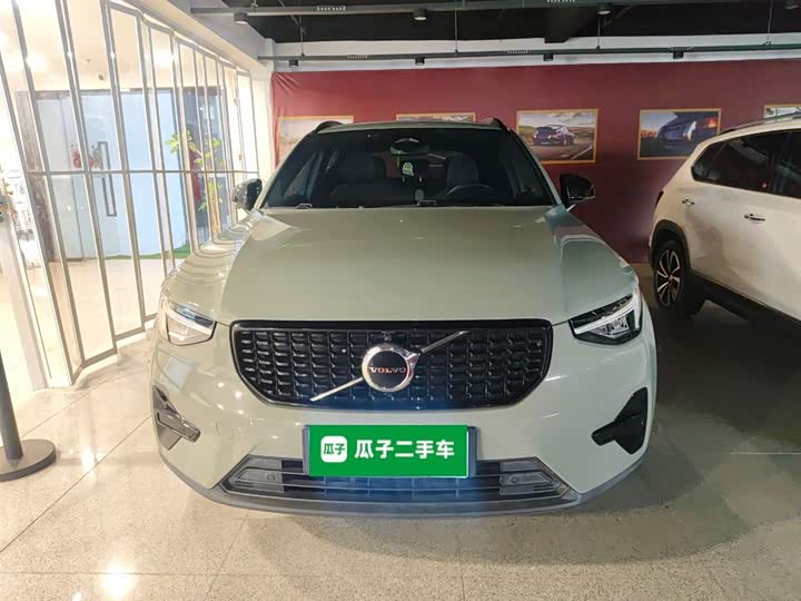 Volvo XC40 2023 B 3 — фото 3