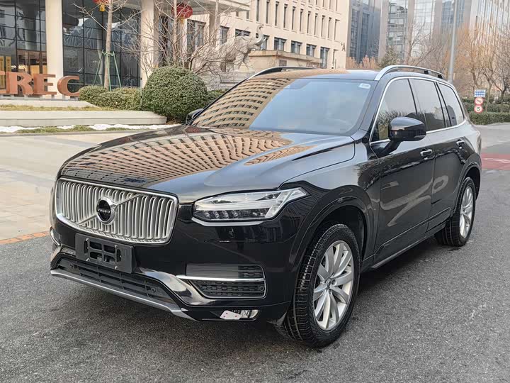Volvo XC90 2018 T 6 7 — фото 2