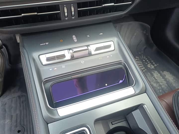 Lincoln Z 2025 2.0 T Hybrid — фото 21