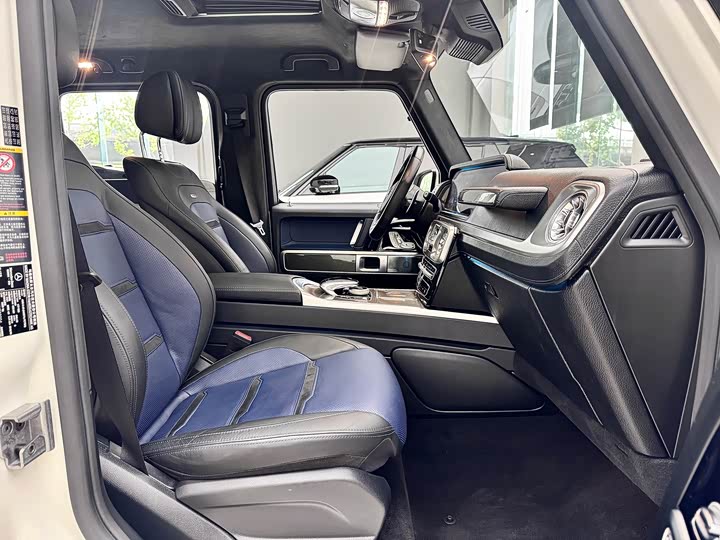 Mercedes-Benz G-Class 2019 AMG G 63 — фото 13
