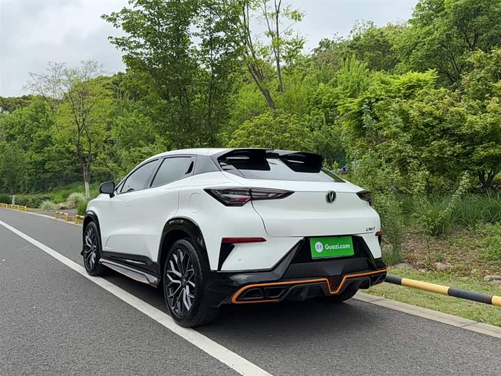 Changan UNI-T 2022 1.5 T Premium — фото 23