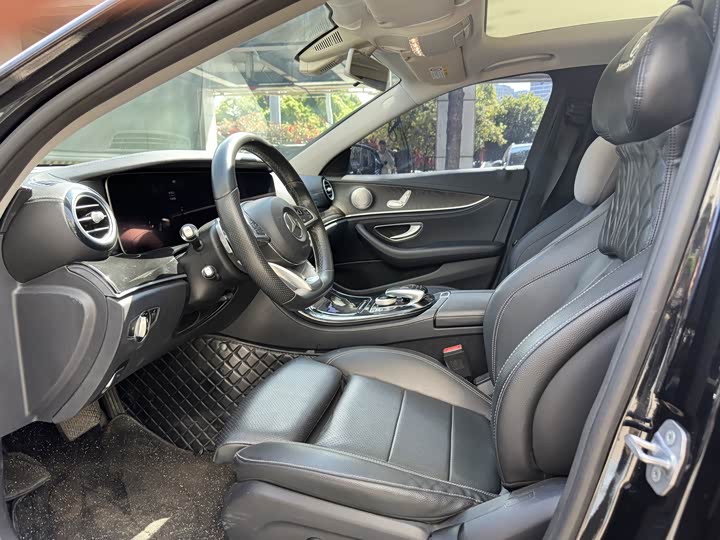 Mercedes-Benz E-Class 2018 E 200 L Sport — фото 4