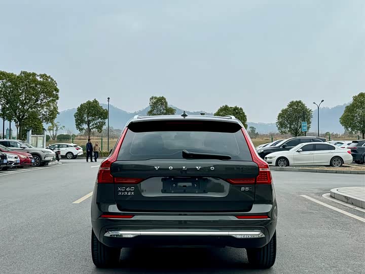 Volvo XC60 2022 B 5 4 WD — фото 9
