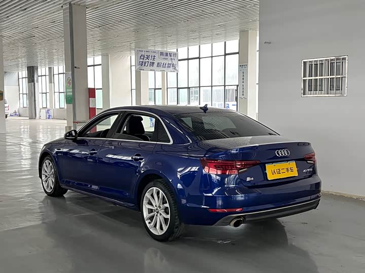 Audi A4L 30 40 TFSI базовая — фото 4