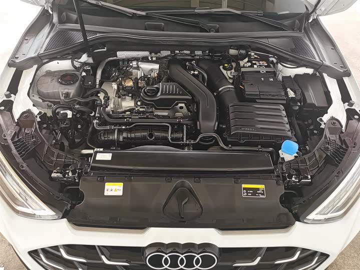 Audi A3 2025 Sportback 35 TFSI — фото 12