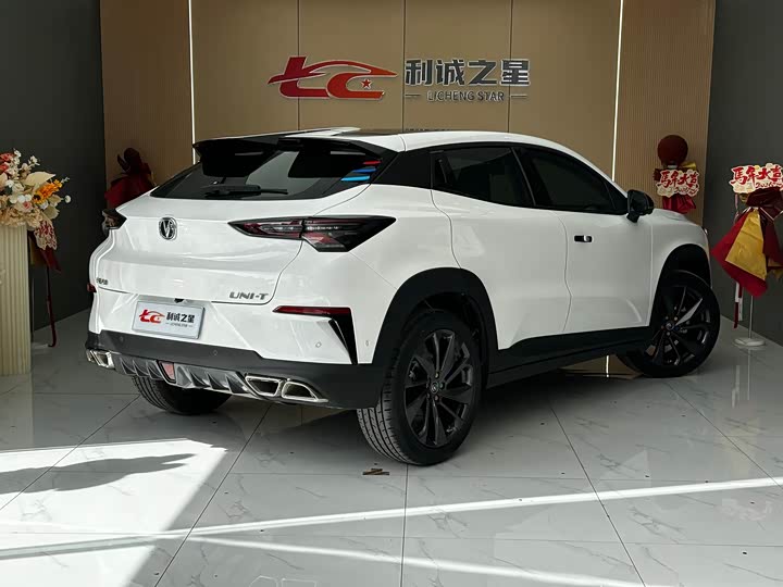 Changan UNI-T 2020 1.5 T Flagship — фото 4