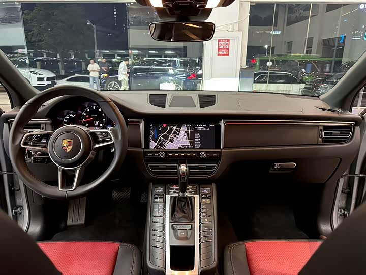 Porsche Macan 2020 Macan 2.0 T — фото 7