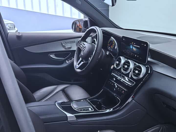 Mercedes-Benz GLC 2022 GLC 260 L 4 MATIC — фото 13