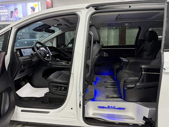 Trumpchi M8 2024 400 T — фото 11