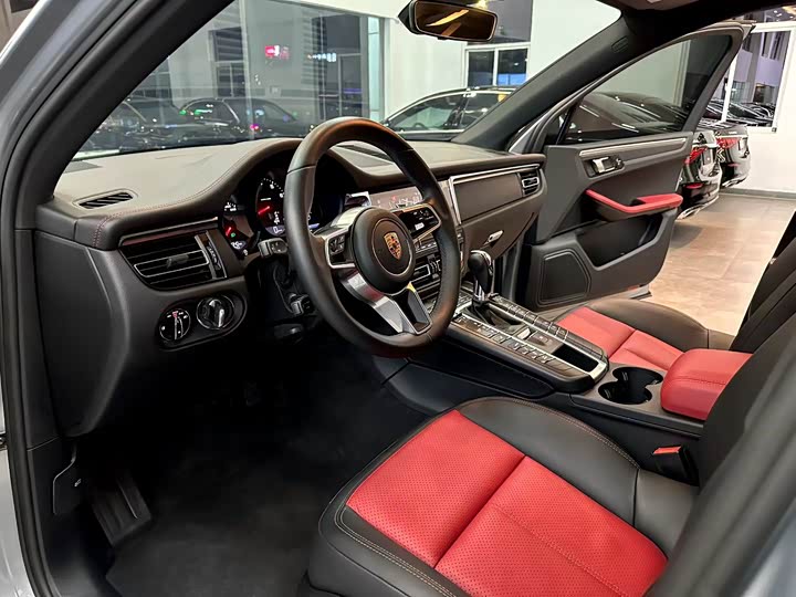 Porsche Macan 2020 Macan 2.0 T — фото 8
