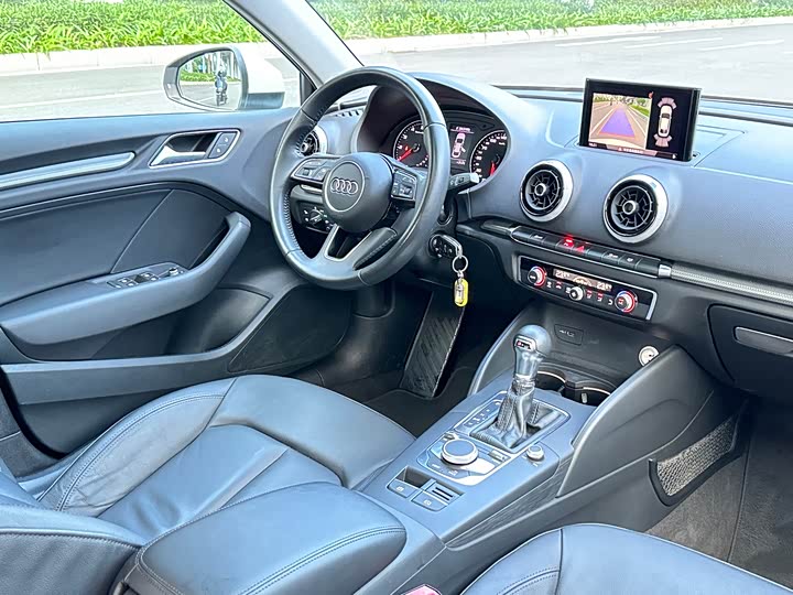 Audi A3 2018 30 Limousine 40 TFSI — фото 10