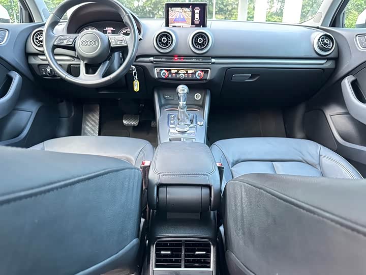 Audi A3 2018 30 Limousine 40 TFSI — фото 16