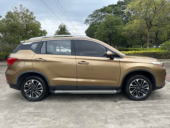 Trumpchi GS4 2017 200 T MT 2 WD — фото 2
