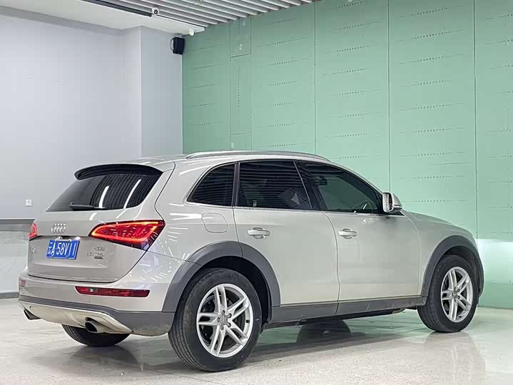 Audi Q5 2017 Plus 40 TFSI — фото 4