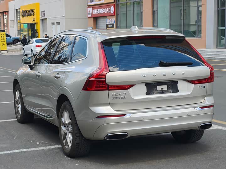 Volvo XC60 2019 T 5 4 WD VI — фото 8