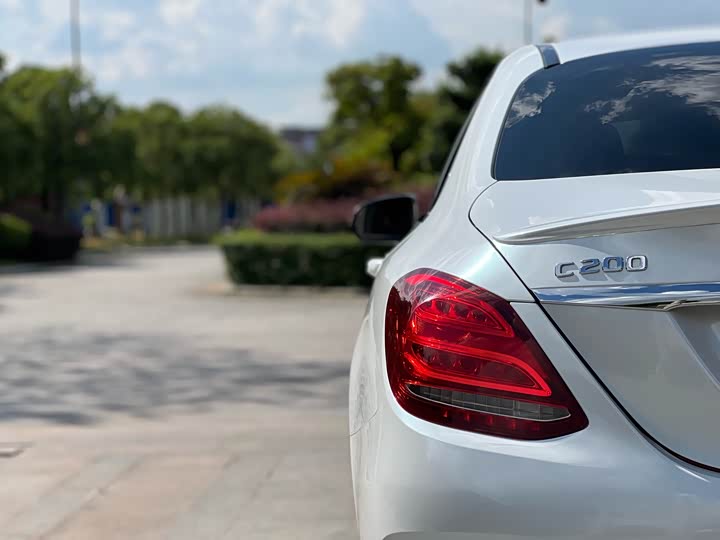 Mercedes-Benz C-Class 2018 C 200 — фото 12