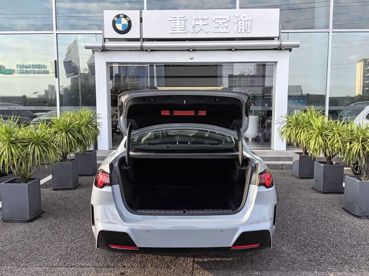 BMW 2-Series 2025 225 L M — фото 3