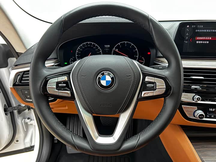 BMW 6-Series 2019 630i — фото 14