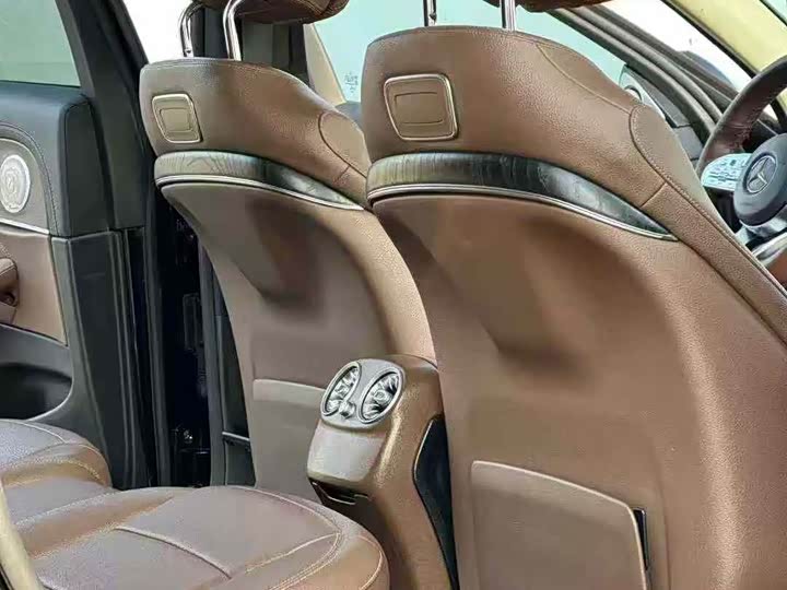 Mercedes-Benz E-Class 2019 E 300 L Luxury — фото 6