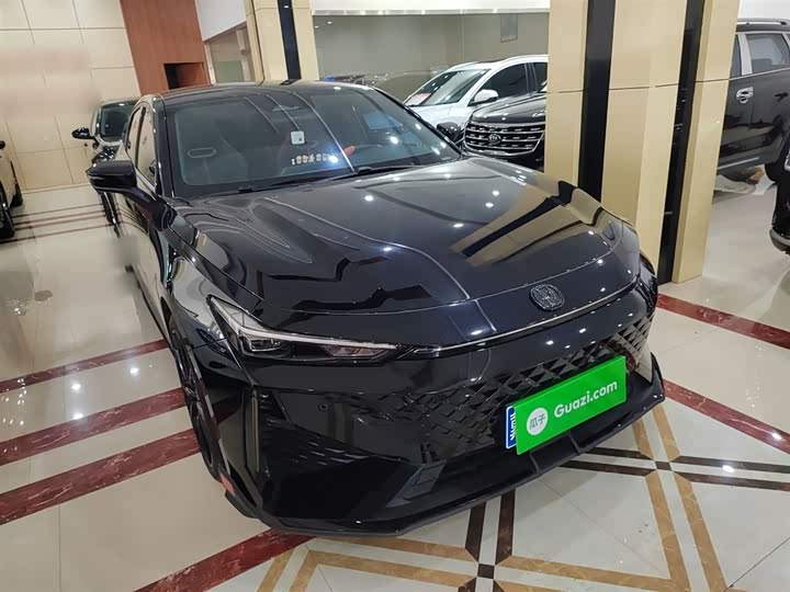 Changan UNI-V 2024 1.5 T Sport — фото 4