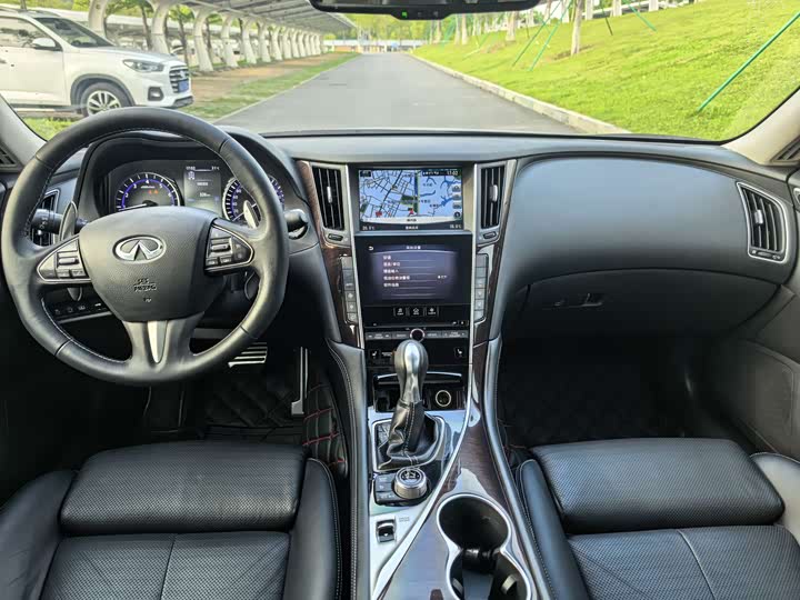 Infiniti Q50L 2015 2.0 T — фото 7