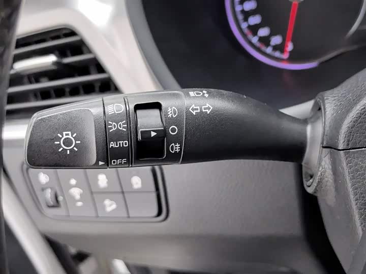 Kia Sportage — фото 21