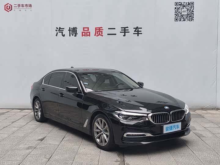 BMW 5 Series 530Le люкс-пакет — фото 3