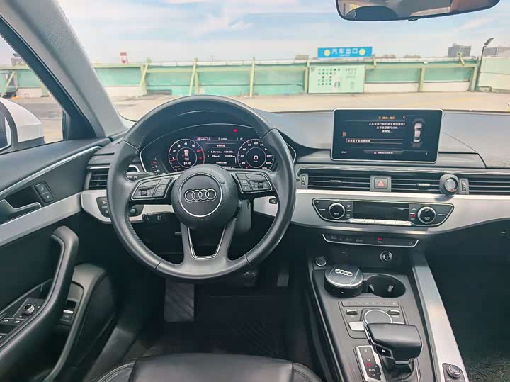 Audi A4L 2018 30 40 TFSI — фото 12