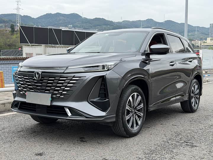 Changan CS75 PLUS 2023 1.5 T ATPremium — фото 1