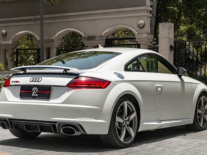 Audi TT 2017 TT RS 2.5 T Coupe — фото 10