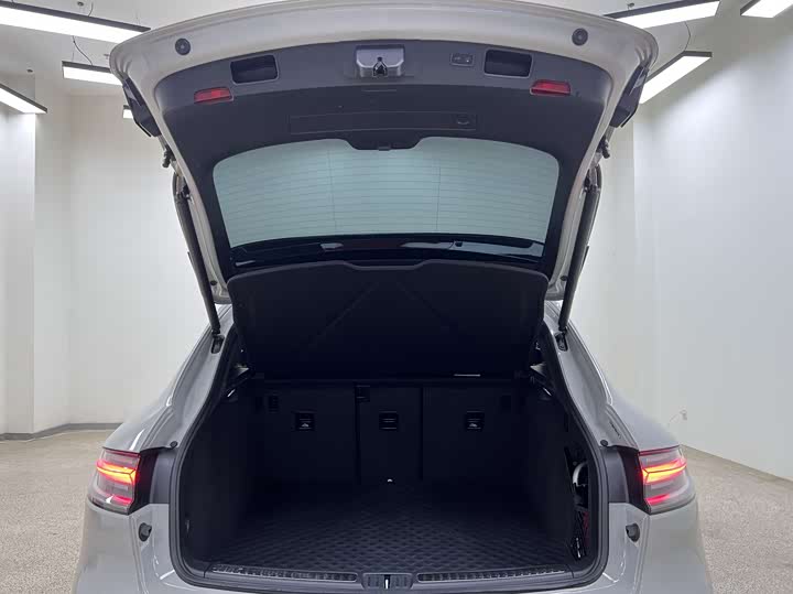 Porsche Macan 2023 Macan GTS 2.9 T — фото 34