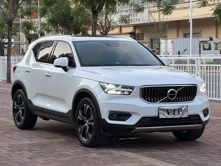 Volvo XC40 2021 T 4 WD — фото 3