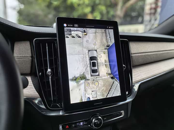 Volvo S90 Hybrid 2026 Hybrid 4 WD — фото 9