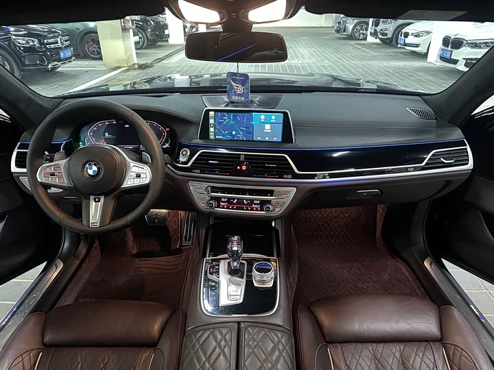 BMW 7-Series 2021 740 Li x Drive — фото 11