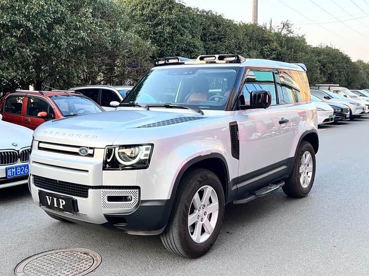 Land Rover Defender — фото 1