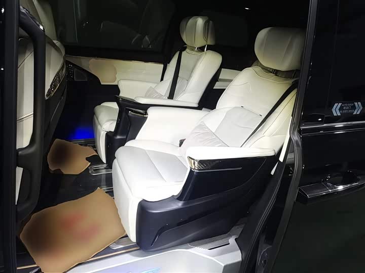 Trumpchi M8 2023 400 T — фото 17