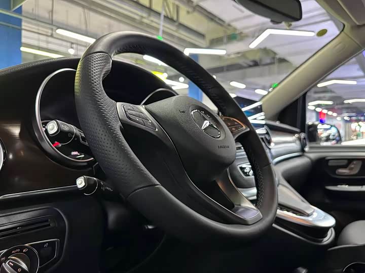 Mercedes-Benz V-Class 2021 V 260 — фото 13