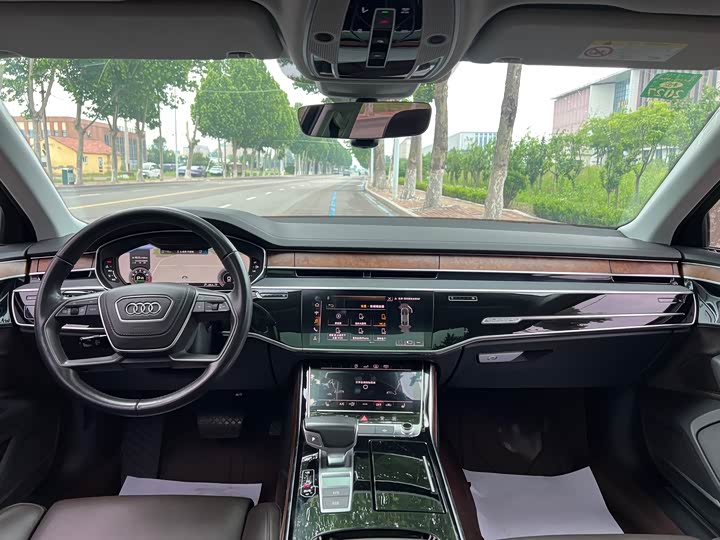 Audi A8 2018 A 8 L 55 TFSI quattro — фото 8