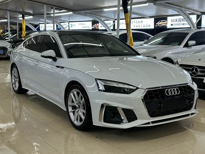 Audi A5 2024 Sportback 40 TFSI — фото 3